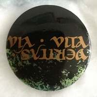 Maki-e button artwork